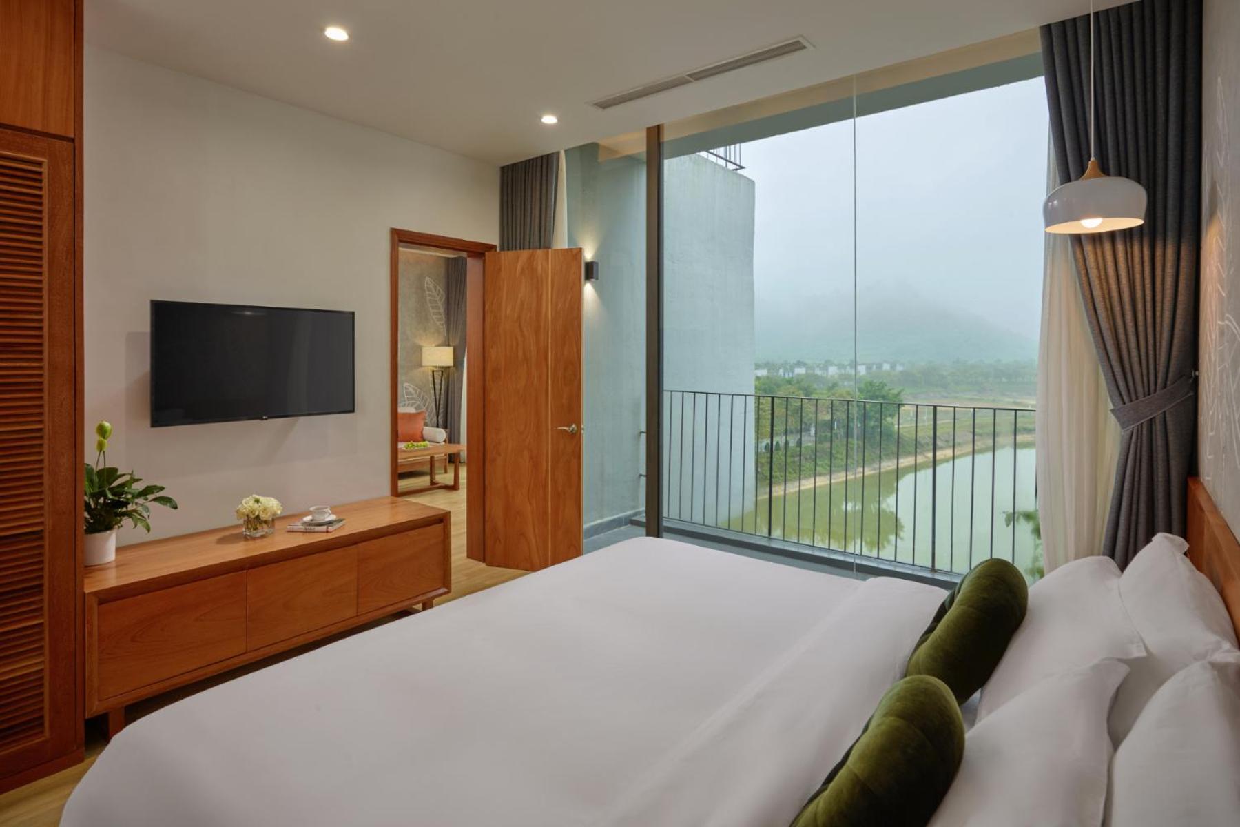 Wyndham Grand Vedana Ninh Binh Resort Exterior photo